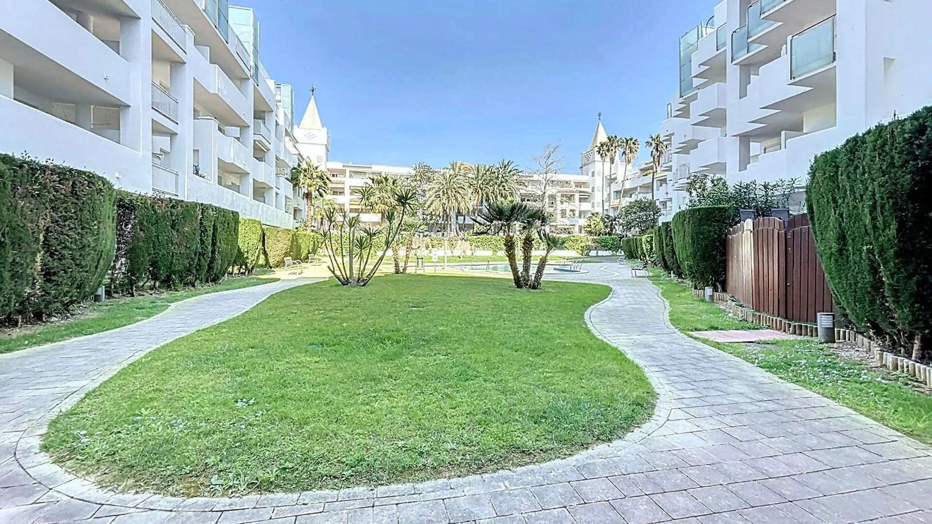 139 Piso Vista Al Canal Y Piscina Empuriabrava Apartamento