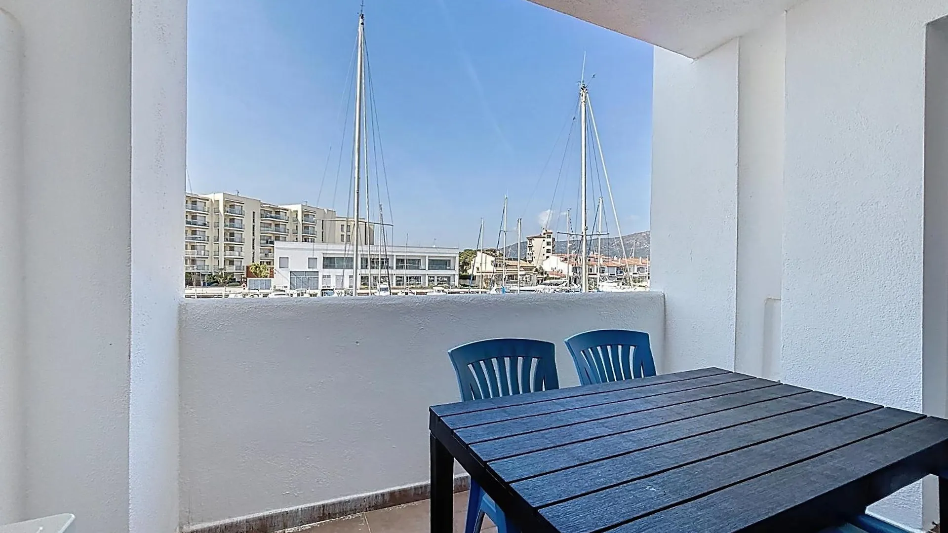 139 Piso Vista Al Canal Y Piscina Empuriabrava 0*,  Espanha