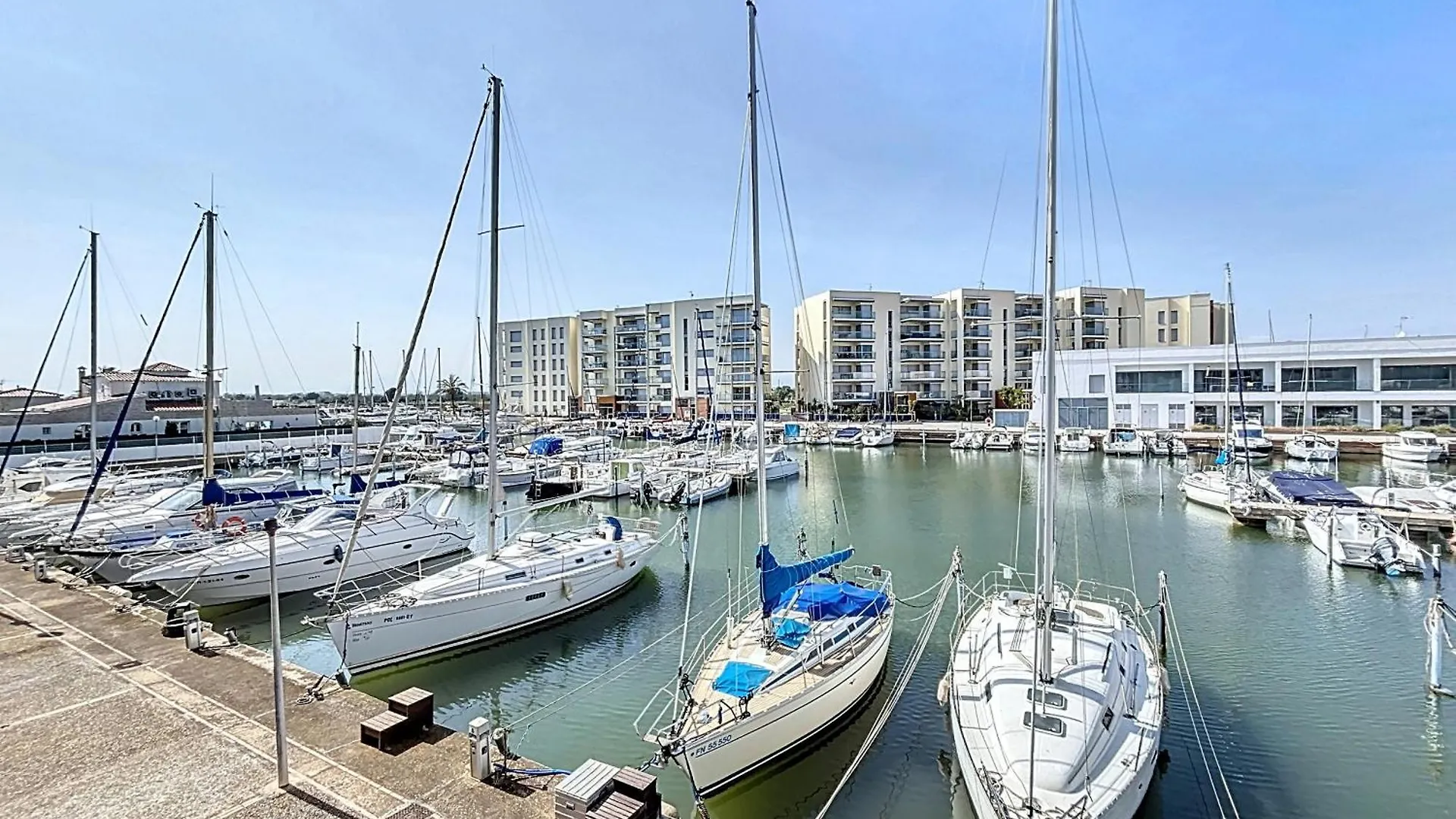 139 Piso Vista Al Canal Y Piscina Empuriabrava